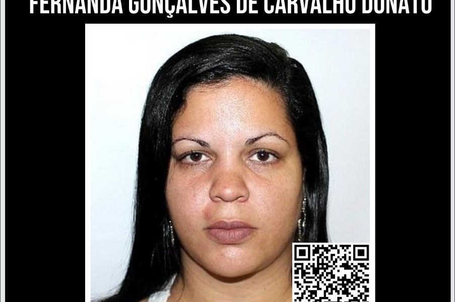 Portal divulga cartaz pedindo informações de mulher suspeita de matar