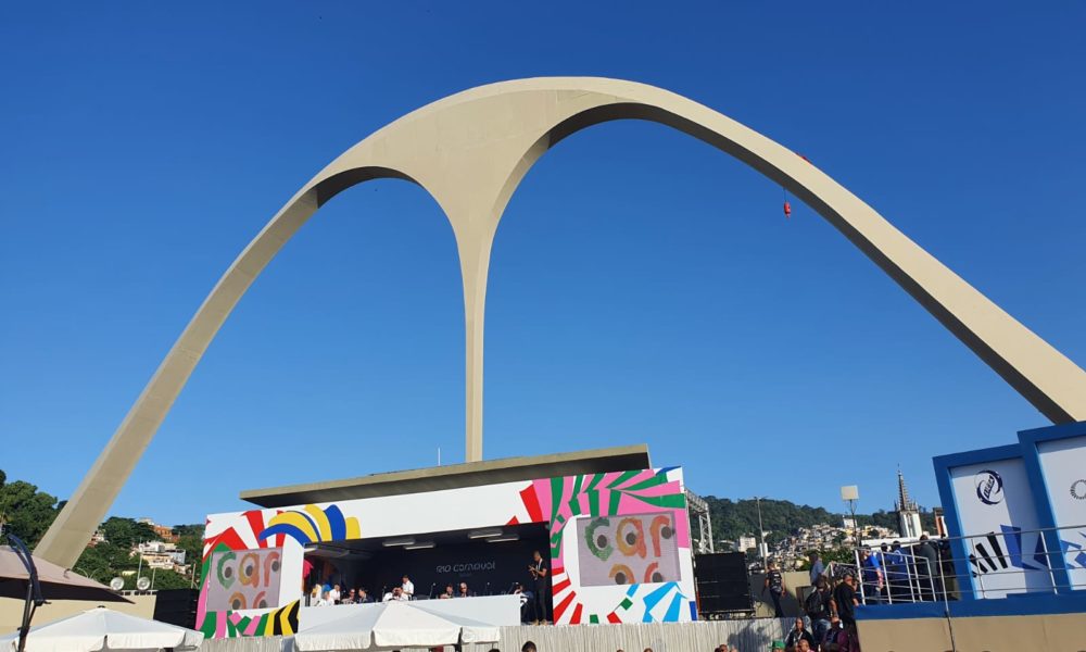 Confira a apuração Ao Vivo das Escolas de Samba do Carnaval no