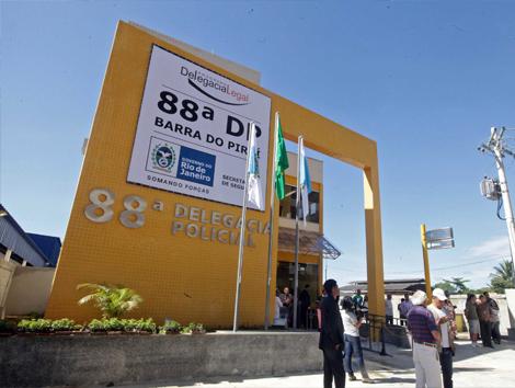 Imagem da fachada da delegacia de barra do Piraí