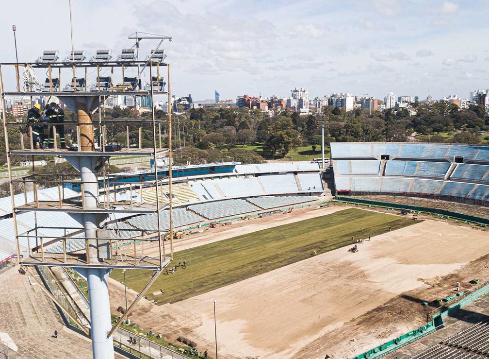 Estádio do Centenário, em Montevidéu, no Uruguai, passa por reformas de olho nas finais da Libertadores e Copa Sul-Americana
