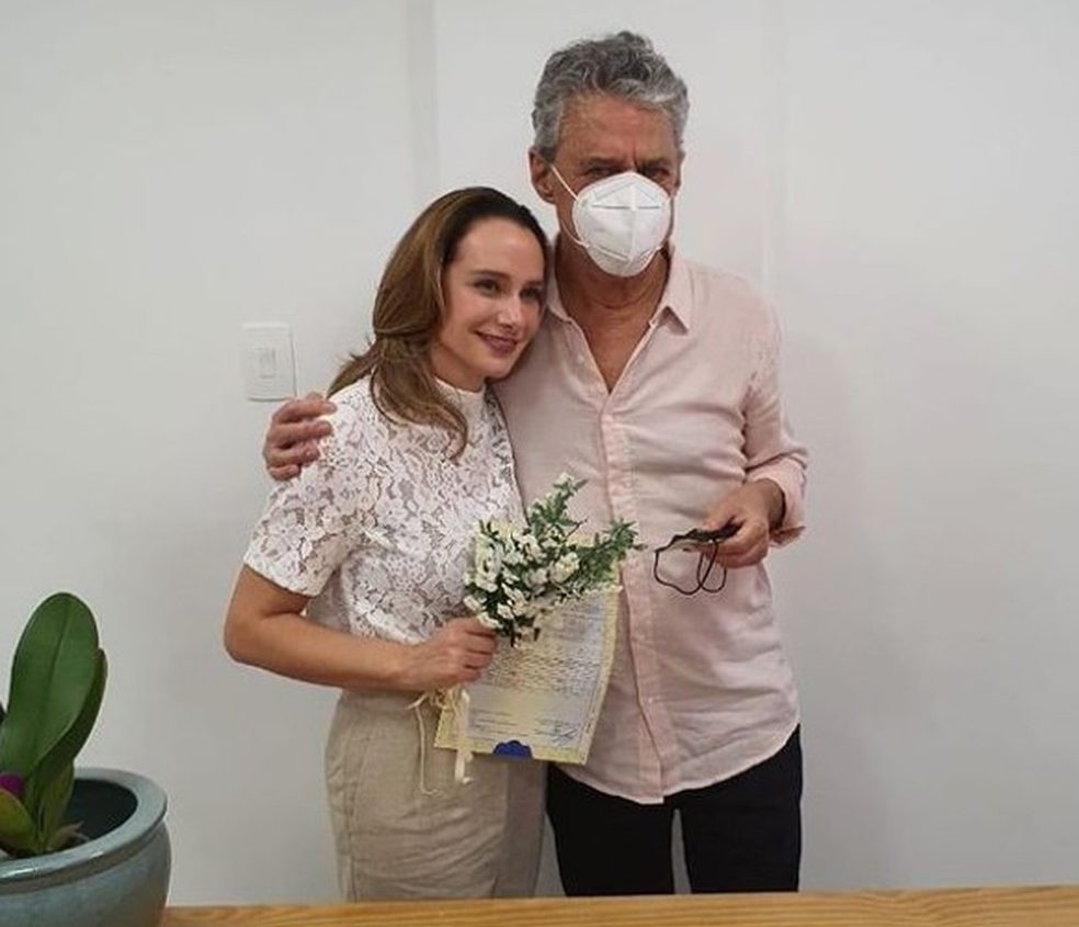 Chico Buarque e a esposa, a advogada Carol Proner