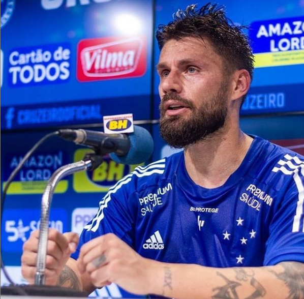 Rafael Sobis em coletiva do Cruzeiro