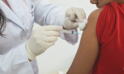 Imagem do momento da vacinação