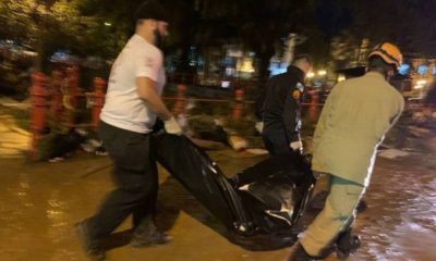 Equipe de resgate removem corpos após tragédia em Petrópolis